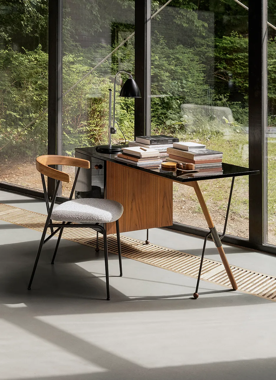 【展示美品】シボネ Cibone GUBI TS Desk  ガラステーブル 展示美品】シボネ Cibone GUBI TS Desk ガラステーブル